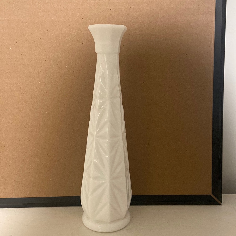 Milk glass vase
